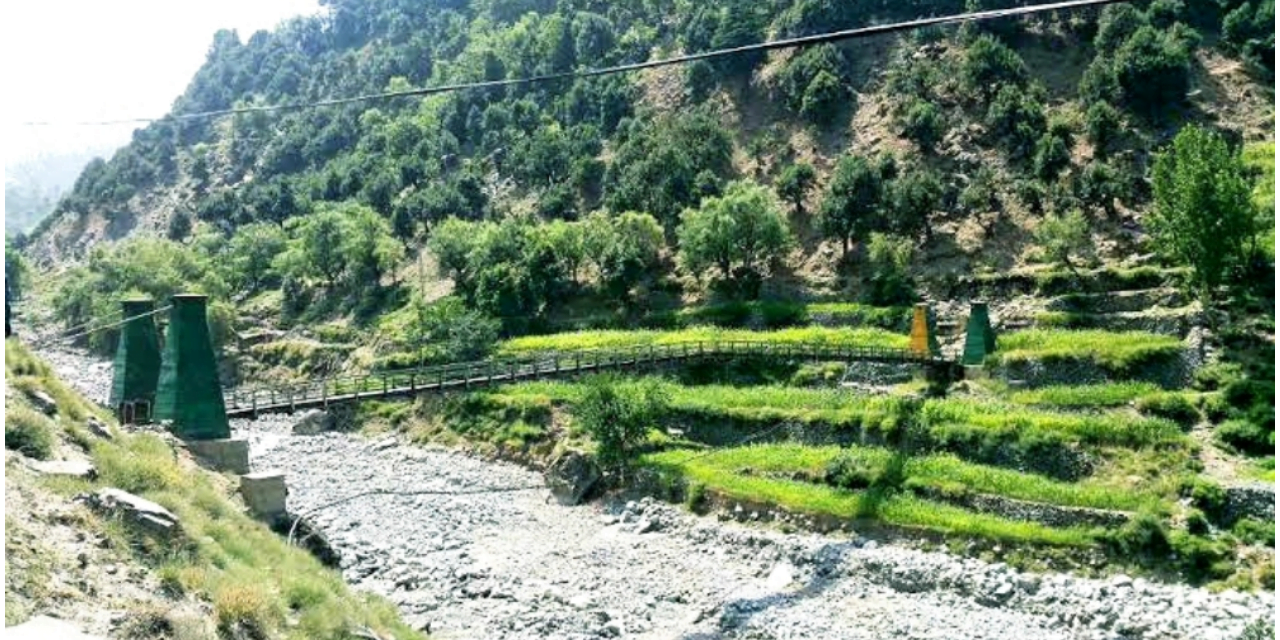 چترال کے تاریخی گاؤں عشریت کی حالتِ زار