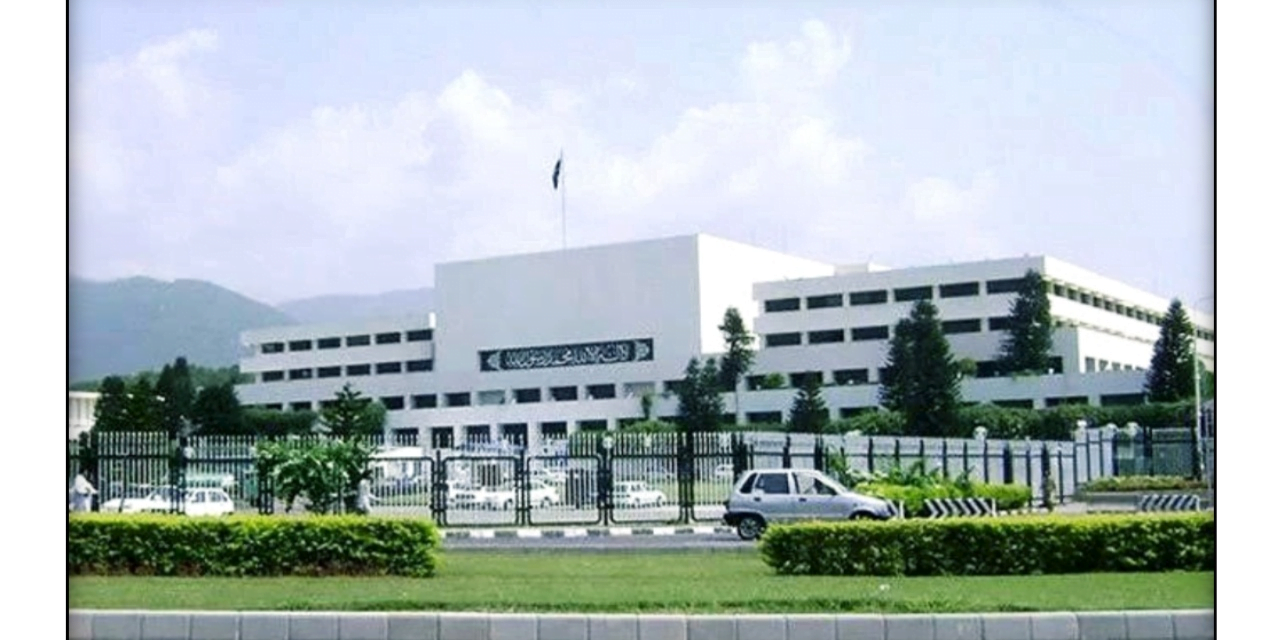 دو سے زائد نشستوں پر الیکشن لڑنے کے خلاف بل قومی اسمبلی میں پیش