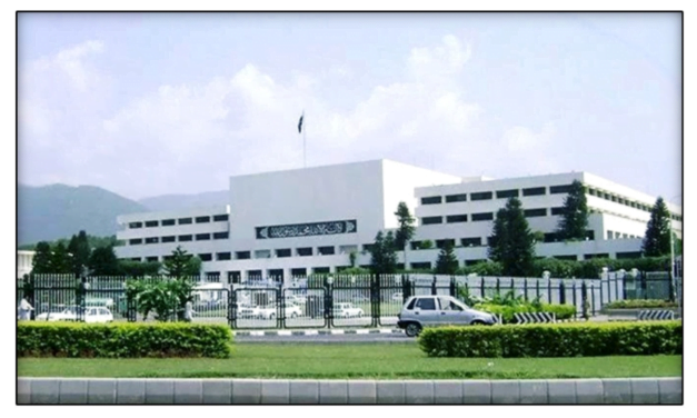 دو سے زائد نشستوں پر الیکشن لڑنے کے خلاف بل قومی اسمبلی میں پیش