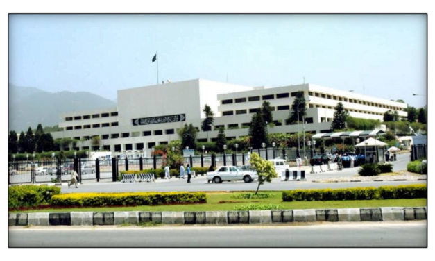 گورنر راج کے دوران میں وفاقی حکومت کے صوبوں میں کیا اختیارات ہوتے ہیں…؟