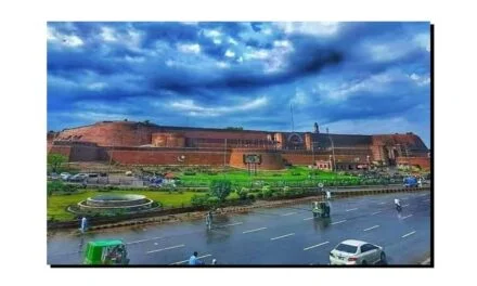 قلعہ بالا حصار تاریخ کے دریچے میں