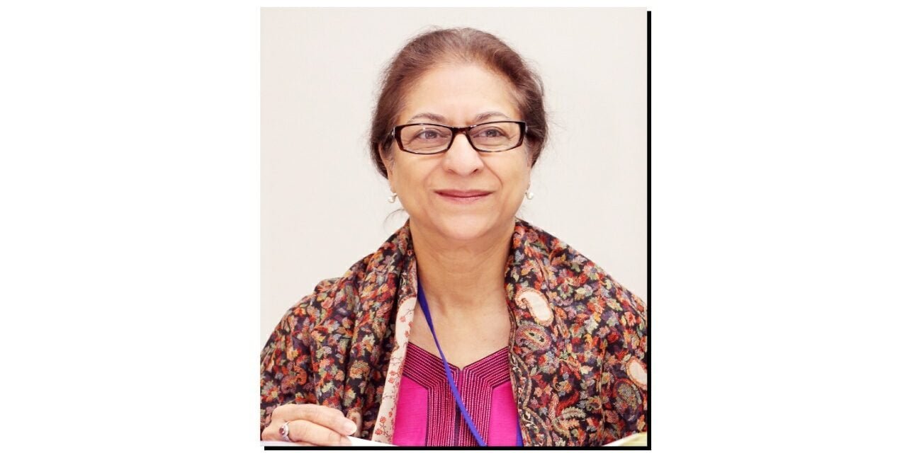 آئیے، عاصمہ جہانگیر کی زندگی کو تصویروں میں دیکھتے ہیں