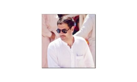 ادريس باچا چا چې د قام د پرمختګ دپاره خپلې خوشحالۍ په سيند لاهو کړې