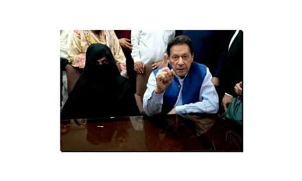 فوج اپنا نمایندہ مقرر کرے، مذاکرات کےلیے تیار ہیں، عمران خان