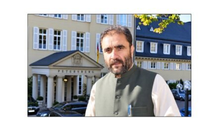 لائق زادہ لائق، ایک ہمہ جہت ادبی شخصیت